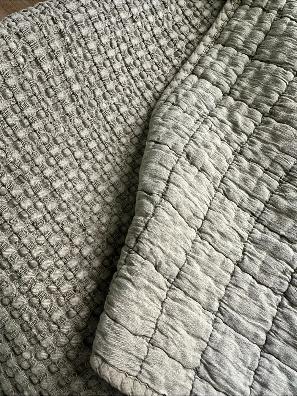 100% Cotton Waffle Textured Quilted Queen Coverlet
